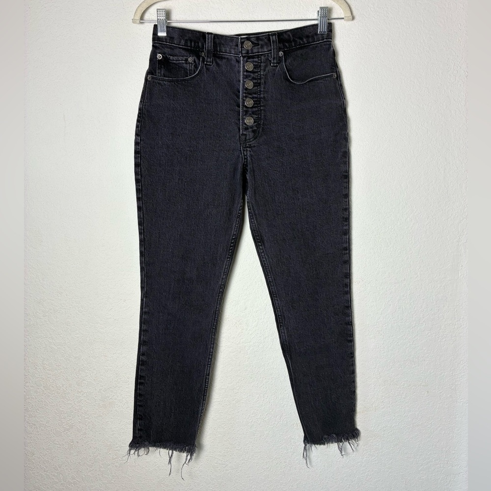 Abercrombie & Fitch The Skinny High Rise Jean Raw Hem
